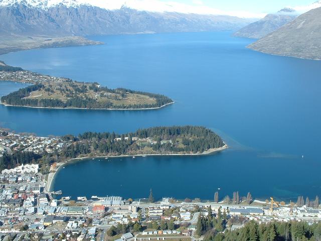 Queenstown & Lake Wakatipu, (c) Weather Underground